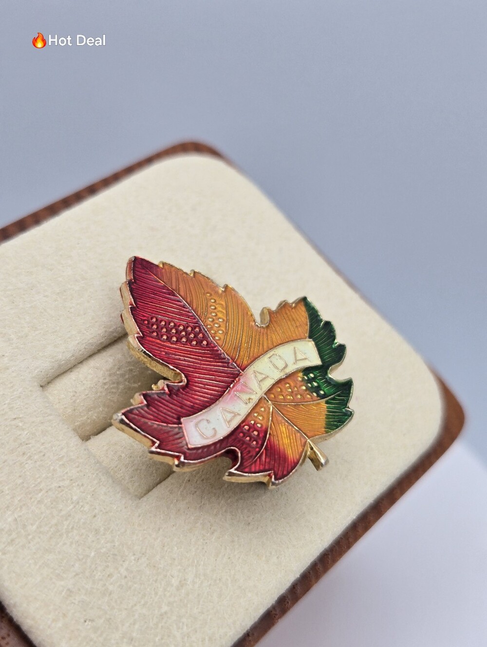 Canada Maple Leaf Enamel Brooch Gold Tone Souvenir Lapel Pin 1" - Picture 5 of 6